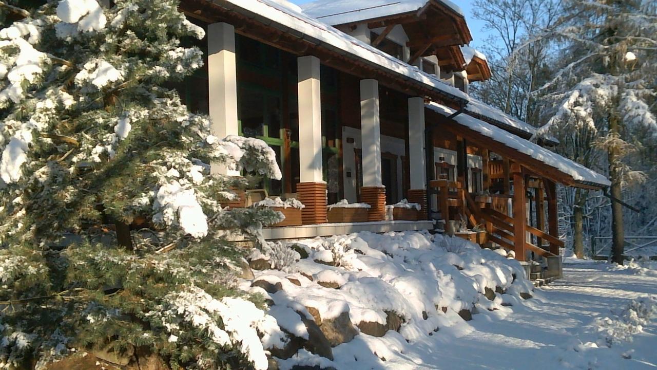Stajnia Sarnowek Nad Jeziorem Rozany Rozajny Wielkie Bagian luar foto