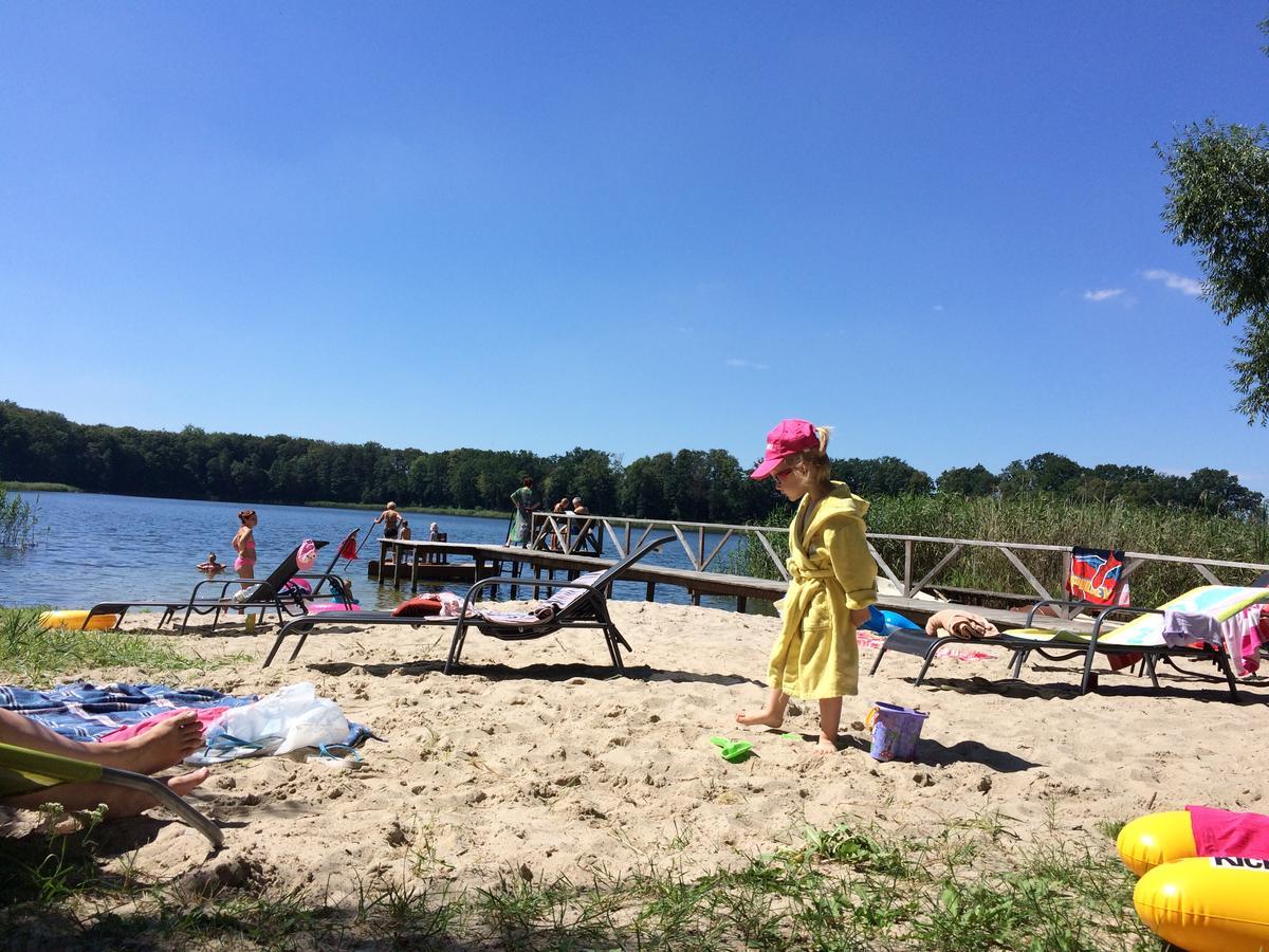 Stajnia Sarnowek Nad Jeziorem Rozany Rozajny Wielkie Bagian luar foto