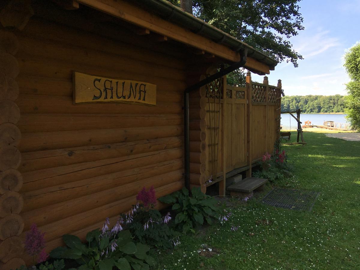 Stajnia Sarnowek Nad Jeziorem Rozany Rozajny Wielkie Bagian luar foto